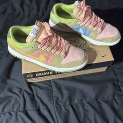 Nike Dunk Low Sunclub