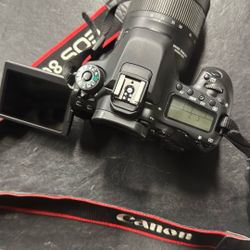 Canon EOS 80D DSLR Camera with 18-135mm Lens