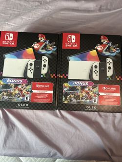 Nintendo Switch OLED w Mario Kart Bonus 