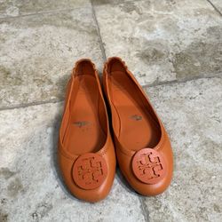 Women Flat