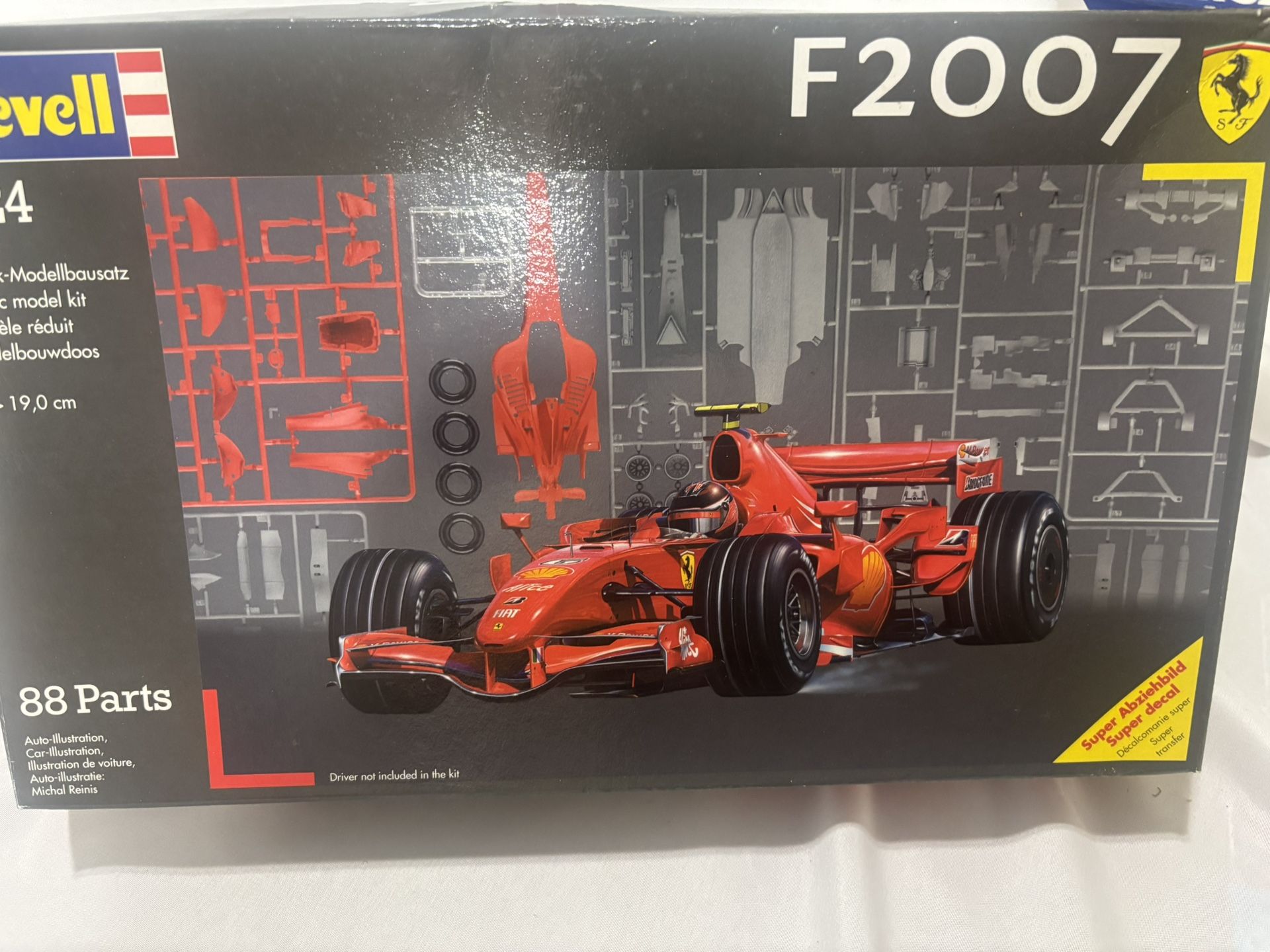 Revell Model Kit - Ferrari F2007