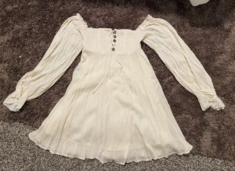 White Dress - never Worn 