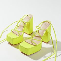 NEW - UO Polly Strappy Platform Heels