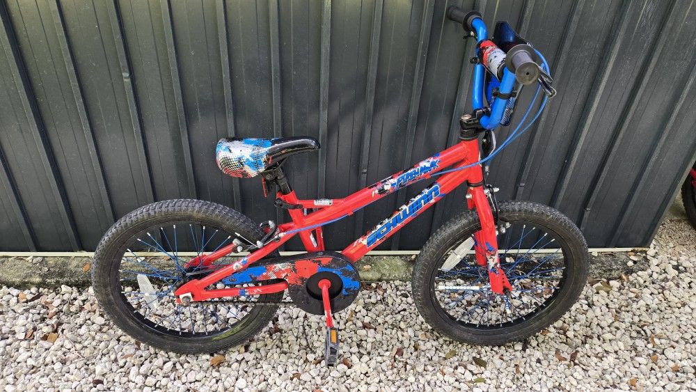 18" Schwinn FireHawk Kids Bike