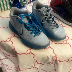 Kid shoes $10 each