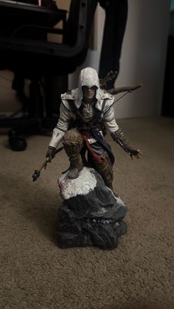 Assassins creed 3 statue