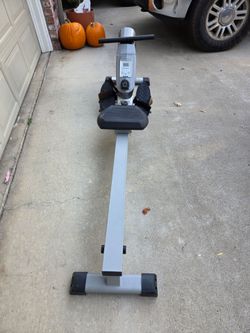 Sunny Magnetic Rowing Machine with Monitor