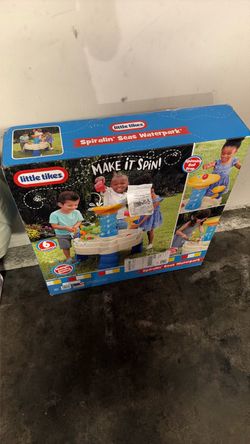 Kids toy water park
