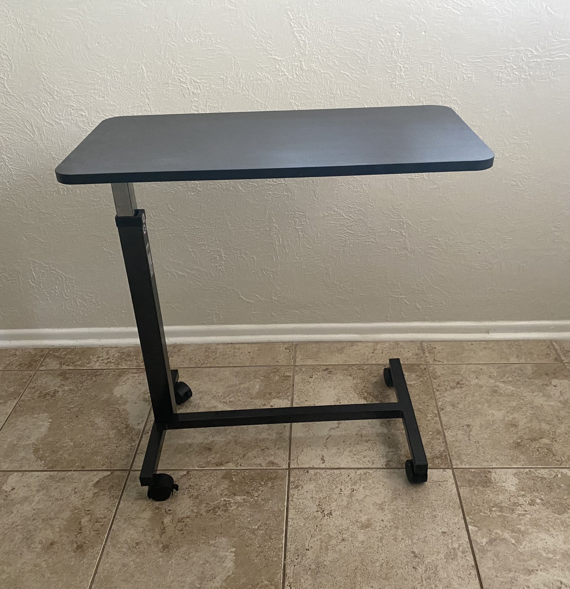 Medical Non Tilt Top Over bed Table