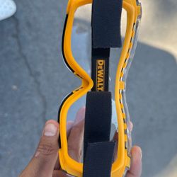 Dewalt Goggles 