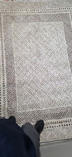 Rug 7 1/2..×5 1/2. Livabliss