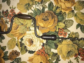 Antique Brace With Bit (a Hand Drill)