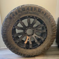 NITTO Ridge Grappler 35in Tire And FUEL rim