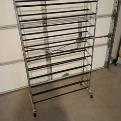 Shoe rack on Wheels