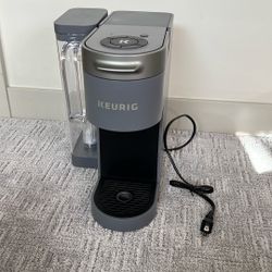 Keurig K-Supreme K910 Coffee Machine - Gray - Good Condition
