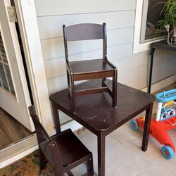 Kids Table 2 Chairs 