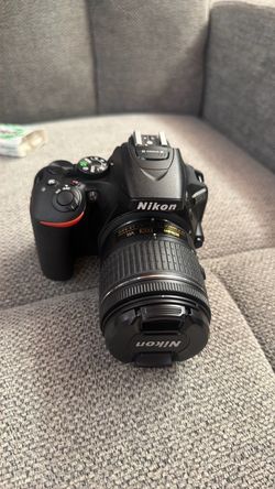 Nikon d5600 camera with 18-55mm lens