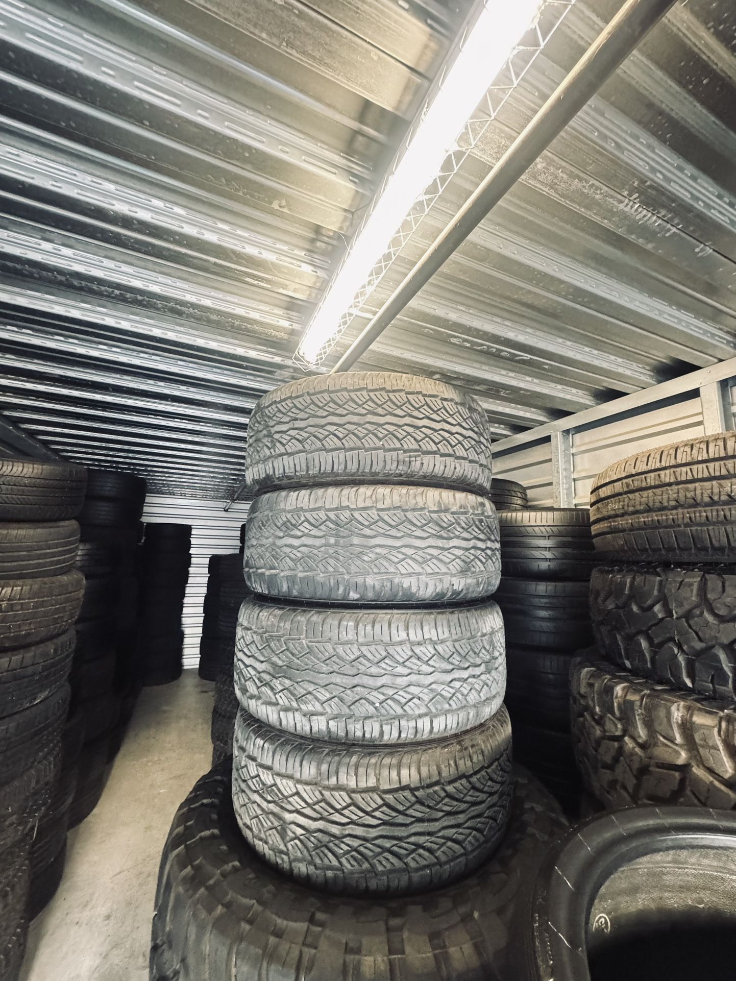 255/55/18 Ohtsu Tires (4)