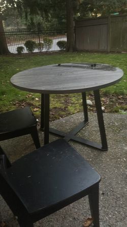 Round table
