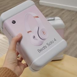 Beats Solo 4 Headphones Brand New - 5 Dollars Down No Credit Needed 