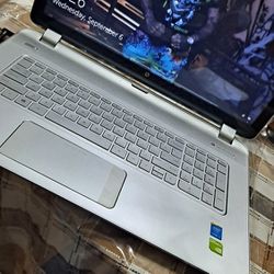 Laptop: HP ENVY 17" Touchscreen 