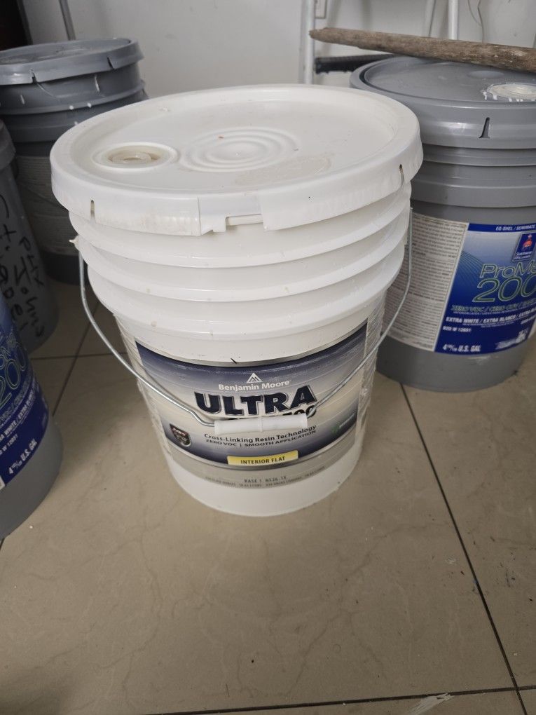 Benjamin Moore Ultra Spec Flat