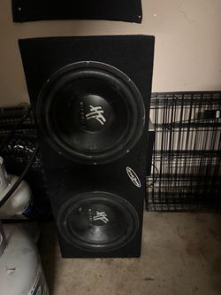 two Hifonics 12s and alpine amp