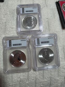 Silver coins Canada $5 1 oz .9999 Fine Silver Maple Leaf coin