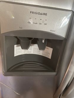 FRIGIDAIRE REFRIGERATOR
