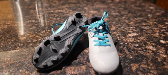 Child Size 13 Soccer Shoes