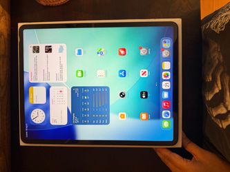 Pristine Apple iPad Air 13-inch