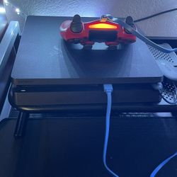 Slim PlayStation 4 (500GB) console