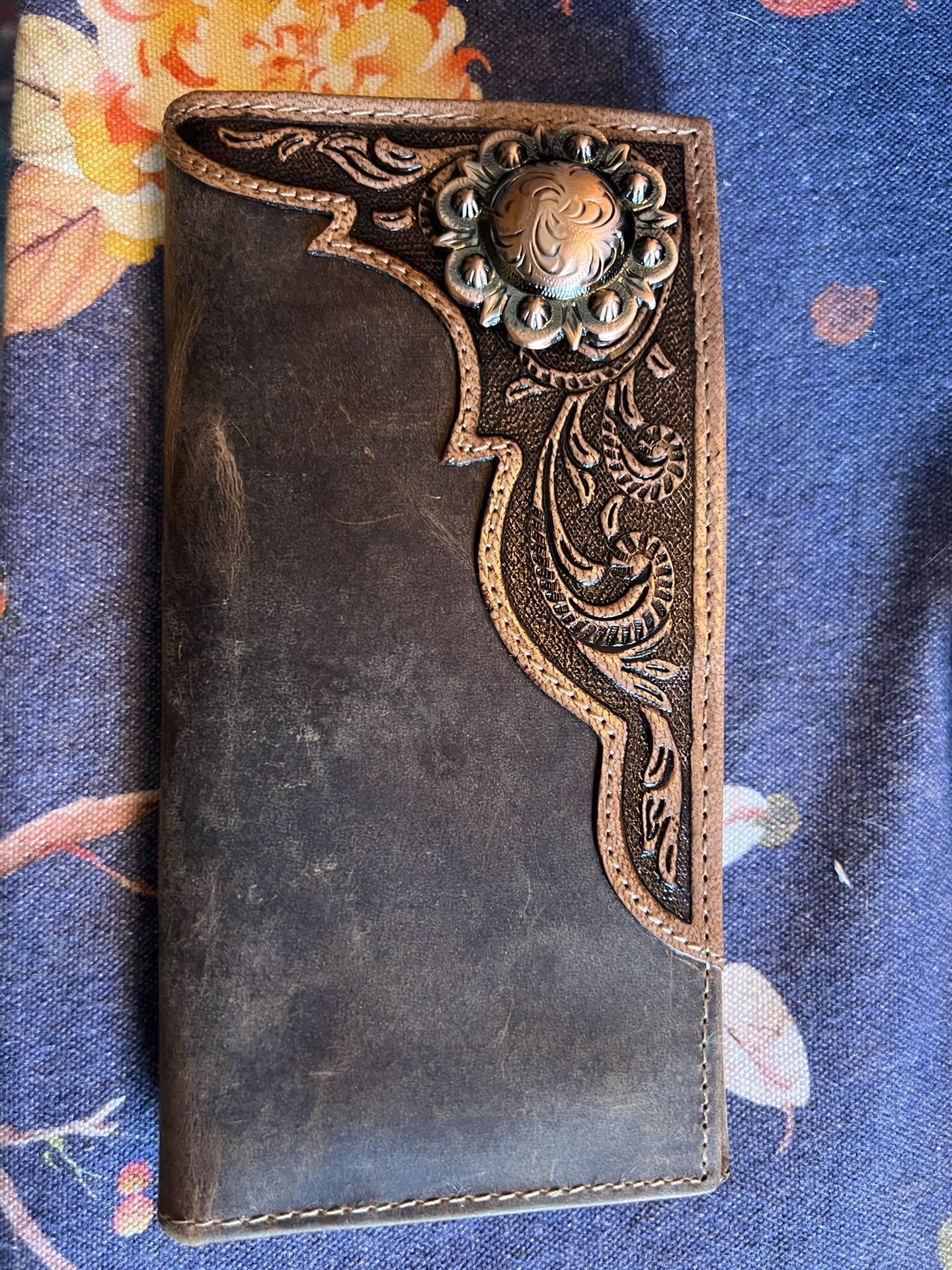 Leather Wallet With Copper Design