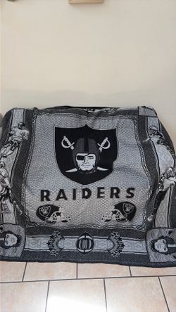 Raiders blanket