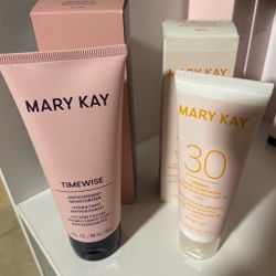Mary Kay TimeWise Moisturizer & SPF 30 Sunscreen Bundle