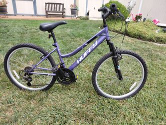 Huffy Rockcreek 18 speed mountain Bicycle