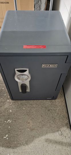 FIRST ALERT SAFE-FIREPROOF