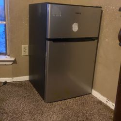 Mini Fridge “works Perfectly Fine”