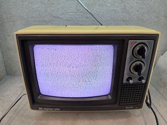 Vintage Sharp C-1350 Linytron Plus + Television TV Gaming