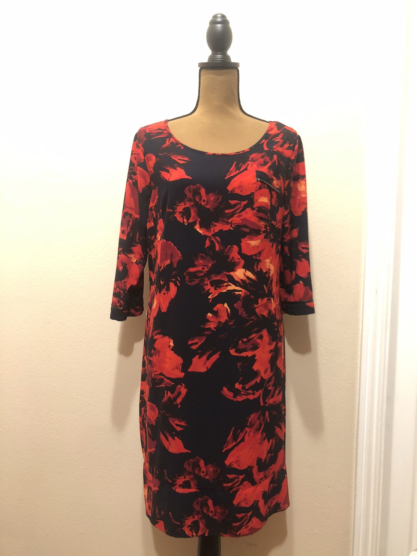 Women’s Dress Size Small (Read Description)