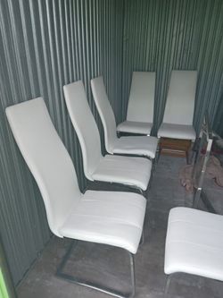 6 Chairs and Dinning Table