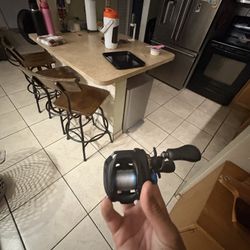 Shimano Slx Dc (right Handed)