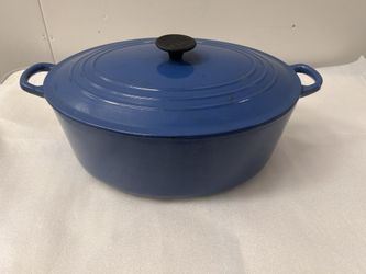 Le Creuset Oval 9.5 Quart Dutch Oven Cobalt blue
