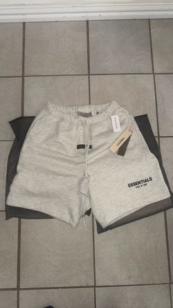 Essentials shorts 🩳 ☀️
