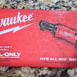 Milwaukee M12 3/8" Ratchet