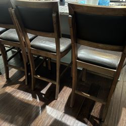 4 Kitchen Island Chairs 