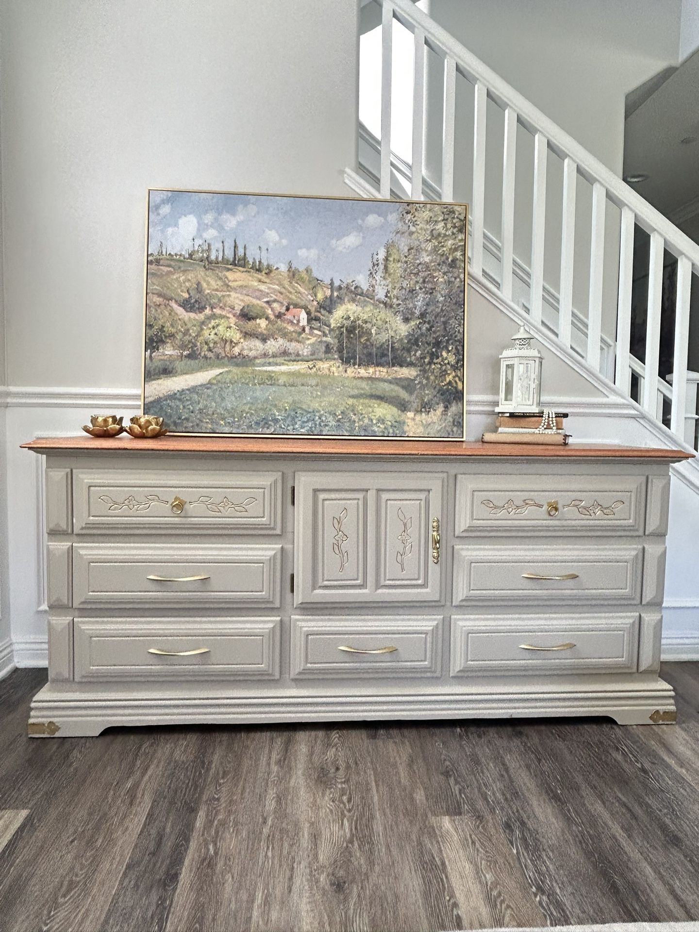 Dresser With Mirror 