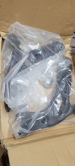2010----2015 Toyota Prius Front Lower Control Arm