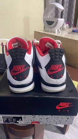 Jordan Retro 4 fire red men size 9.5 asking $120