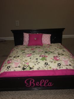Small dog bed for dog named: Bella